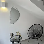 28 Διαμέρισμα *